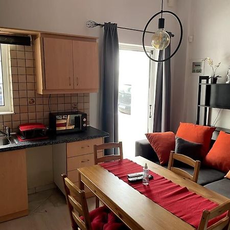 Comfy Apartment With Low Ceiling Attic Athén Kültér fotó